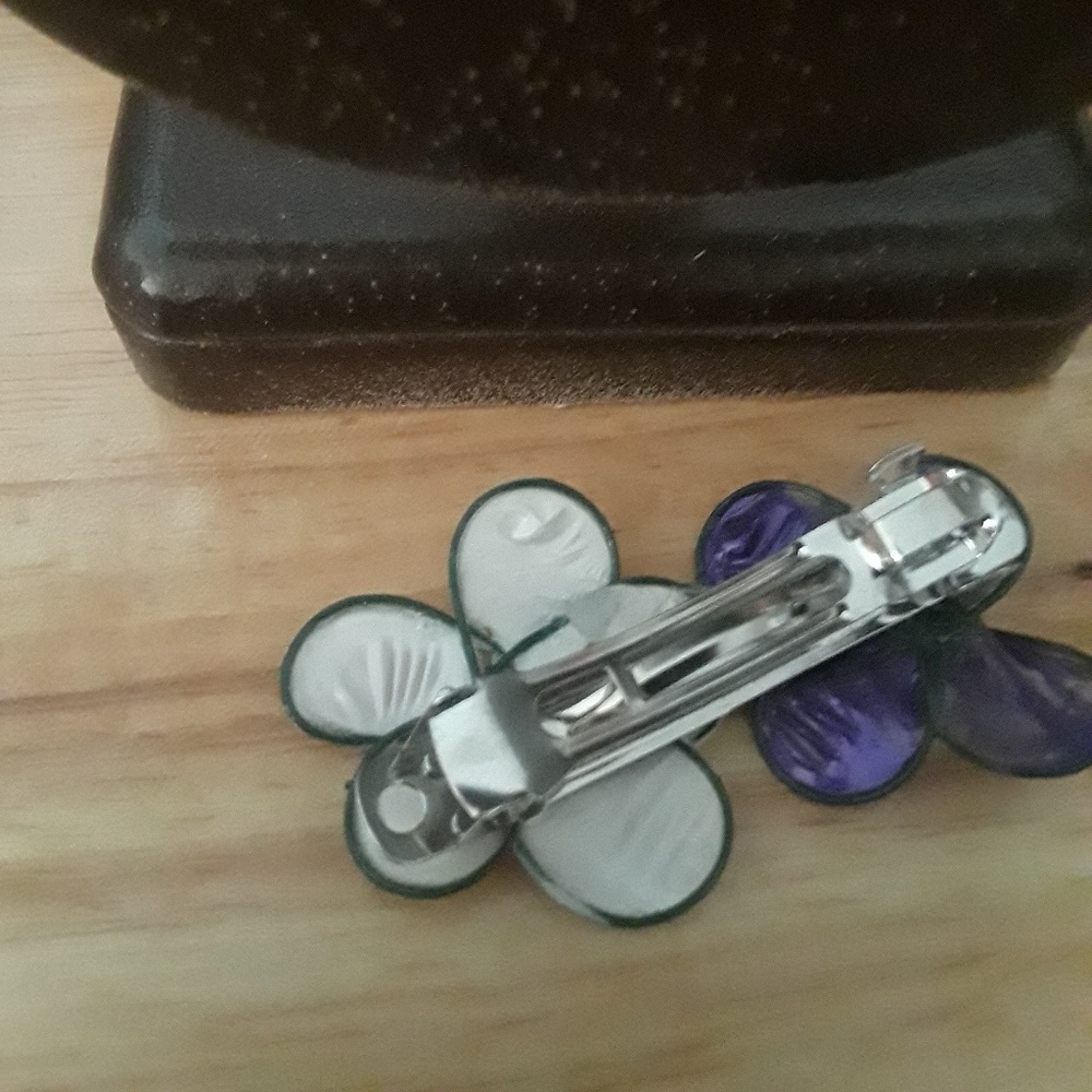 2 homemade hair bows in purple and white - Picture 4 of 4